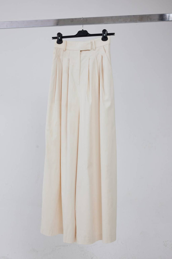 PLEATED WIDE LEG TROUSERS - BEIGE