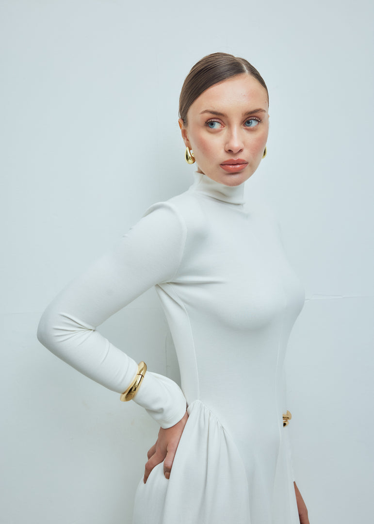 (PRE ORDER) The SHEY Dress White