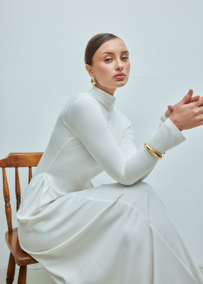 (PRE ORDER) The SHEY Dress White